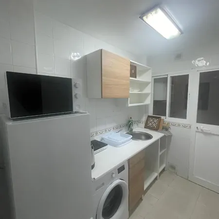 Apartment Warm Wood 1 Bedroom Sofa Bed *